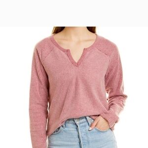 NWT Wildfox Pullover Long Sleeve Top Split Neck Soft and Comfortable Size L Rose